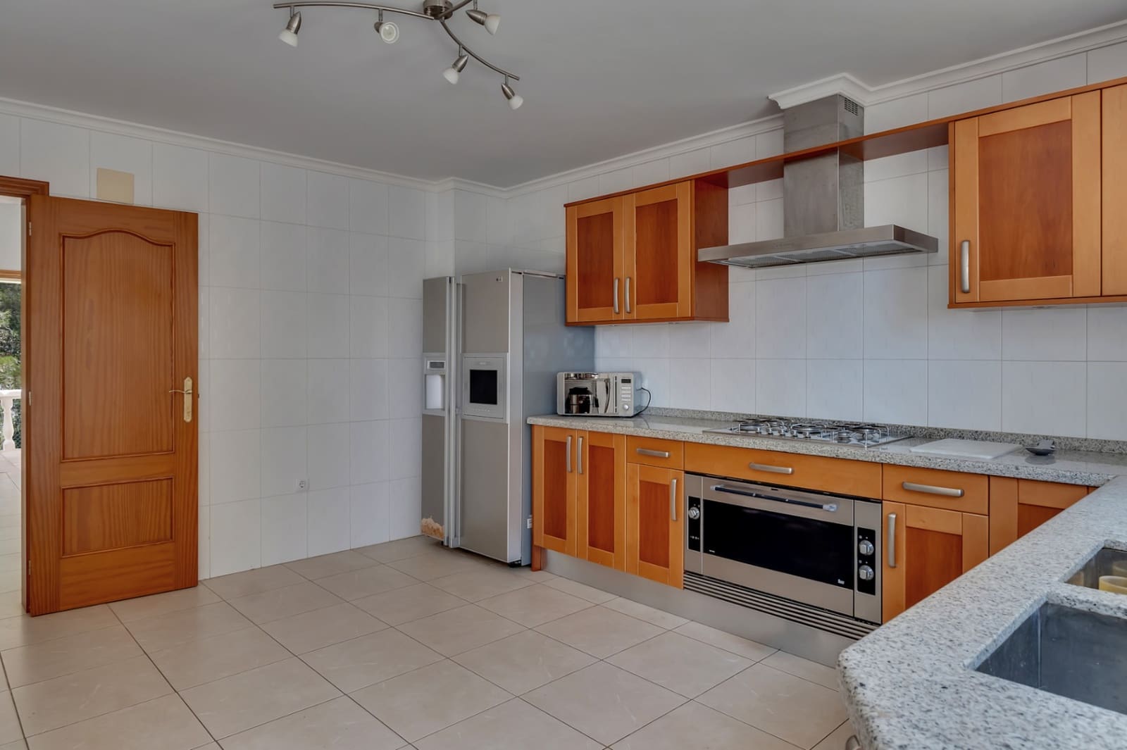 4 bedroom Villa for sale in Adsubia with garage - € 849,000 (Ref: 9726917)