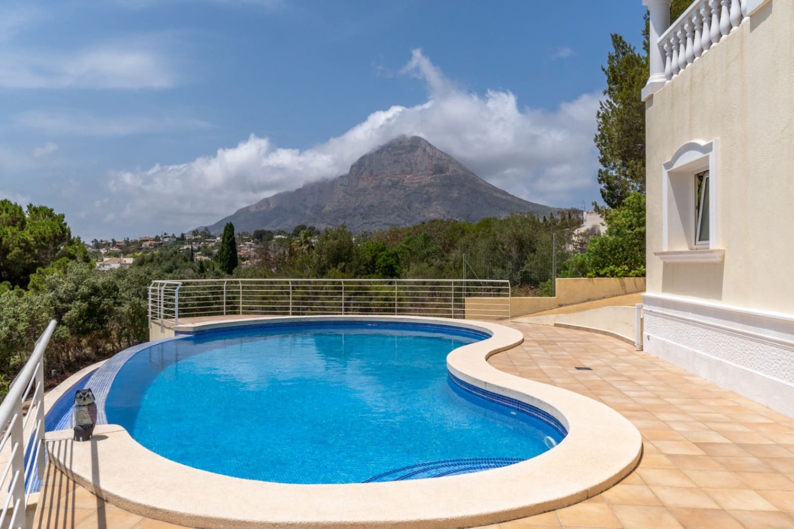 4 bedroom Villa for sale in Adsubia with garage - € 849,000 (Ref: 9726917)
