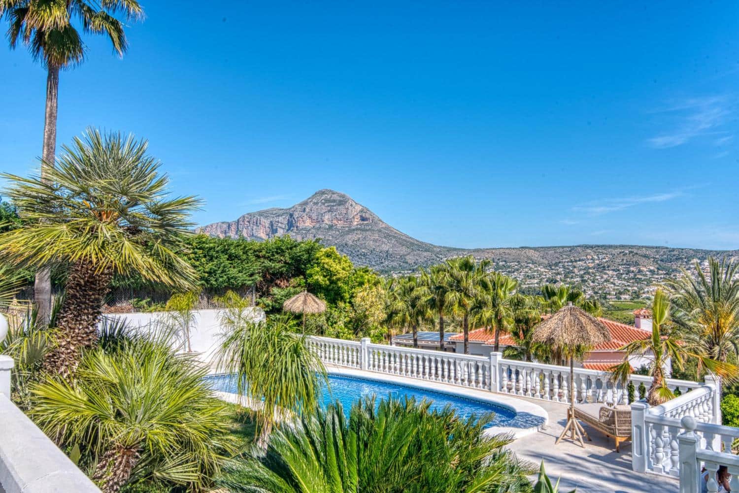 3 soveværelse Villa til salg i Javea / Xabia med swimmingpool garage - € 995.000 (Ref: 9826872)