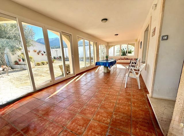 6 quarto Quinta/Casa Rural para venda em Dénia com garagem - 950 000 € (Ref: 9826898)
