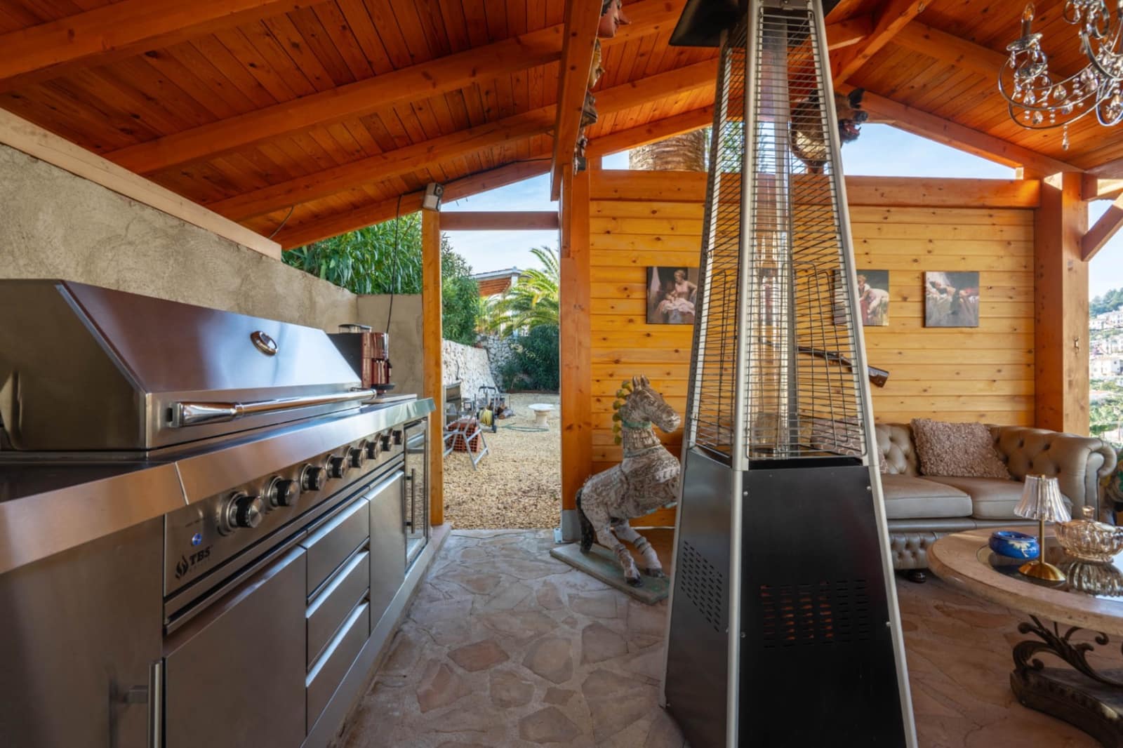 3 bedroom Villa for sale in Benissa with pool garage - € 610,000 (Ref: 9826899)