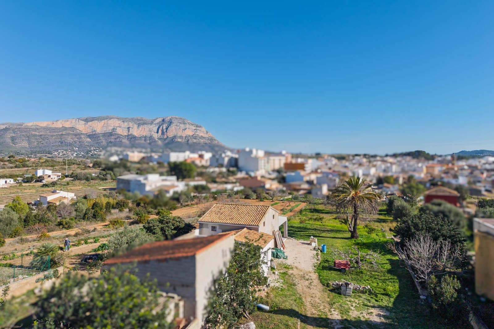 2 bedroom Villa for sale in Gata de Gorgos with garage - € 400,000 (Ref: 9826900)