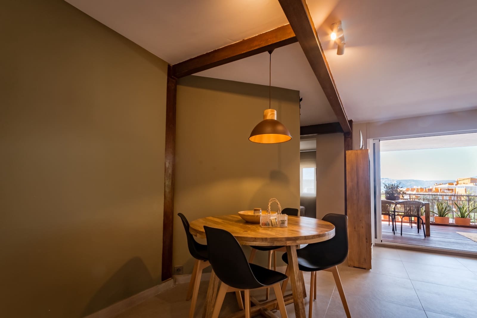 2 bedroom Apartment for sale in Arenal - € 430,000 (Ref: 9854870)