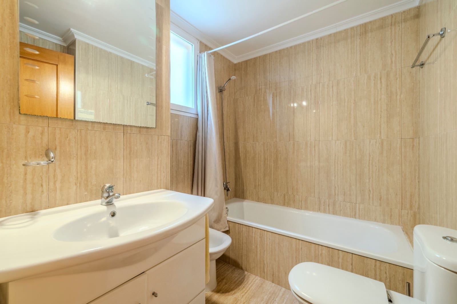 3 bedroom Apartment for sale in Arenal with garage - € 479,950 (Ref: 9854872)