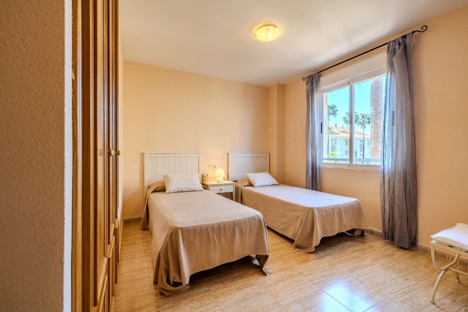 3 bedroom Apartment for sale in Arenal with garage - € 479,950 (Ref: 9854872)