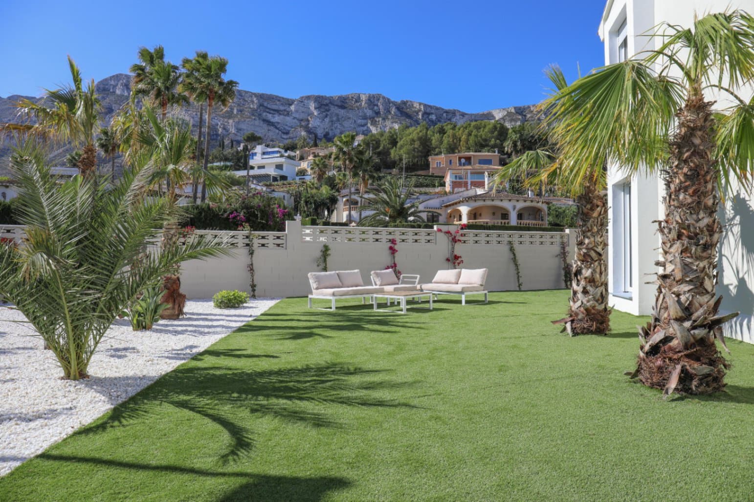2 bedroom Apartment for sale in Denia with garage - € 381,150 (Ref: 9854885)