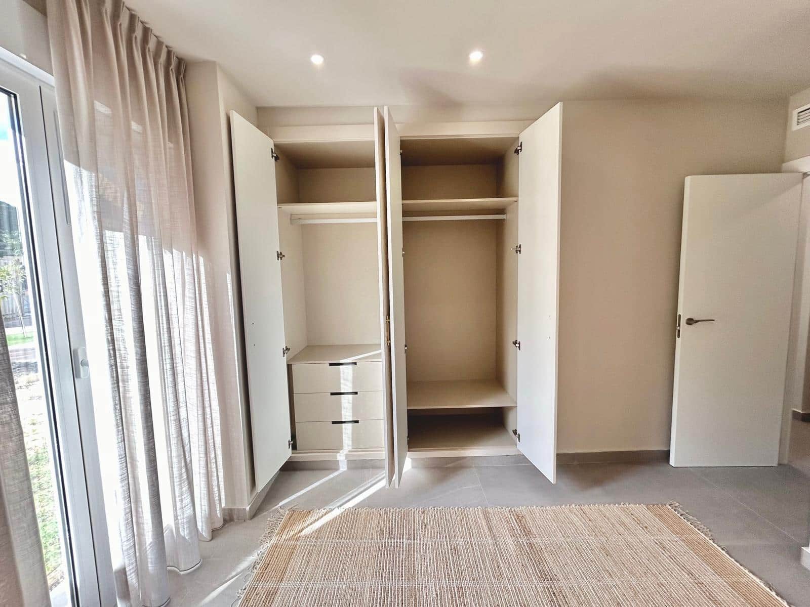 2 bedroom Apartment for sale in Denia with garage - € 381,150 (Ref: 9854885)