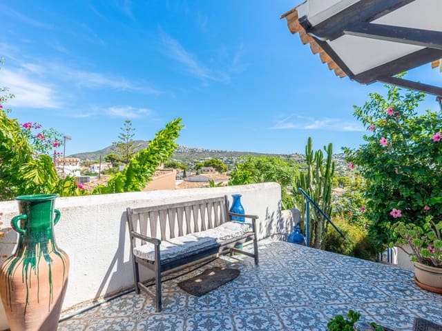 4 soveværelse Villa til salg i Moraira, Teulada-Moraira med swimmingpool garage - € 1.090.000 (Ref: 10136465)