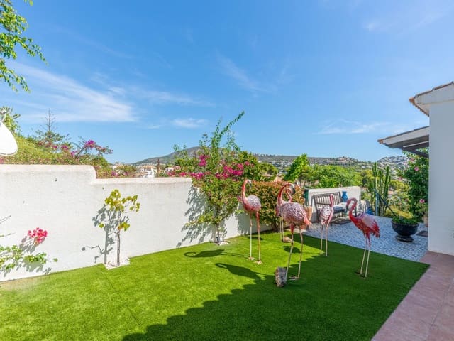 4 soveværelse Villa til salg i Moraira, Teulada-Moraira med swimmingpool garage - € 1.090.000 (Ref: 10136465)