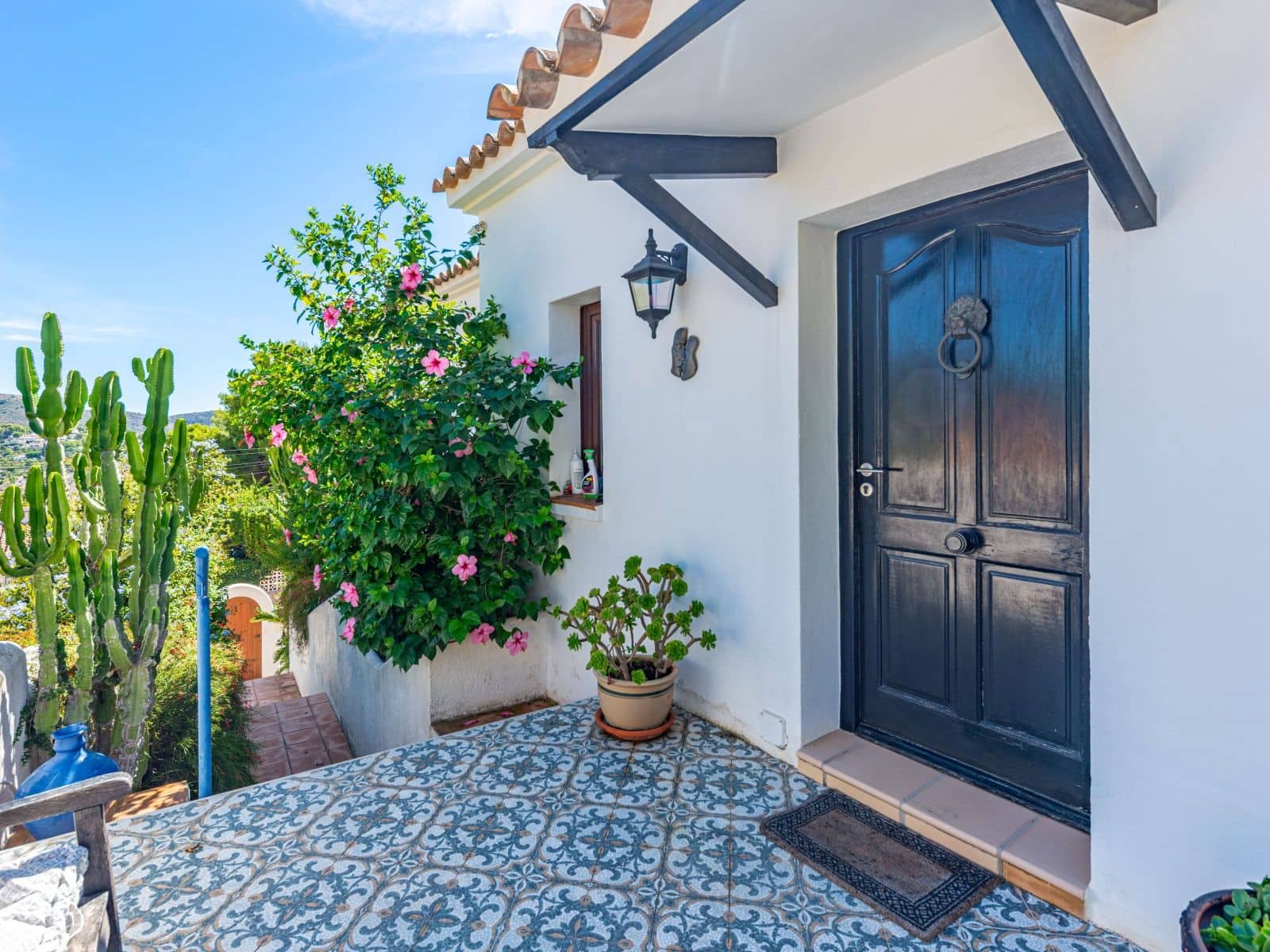 4 bedroom Villa for sale in Moraira with pool garage - € 1,090,000 (Ref: 10136465)