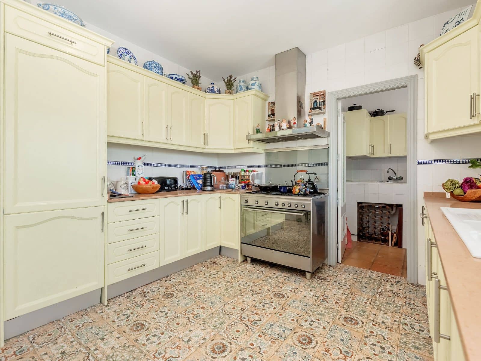 4 bedroom Villa for sale in Moraira with pool garage - € 1,090,000 (Ref: 10136465)