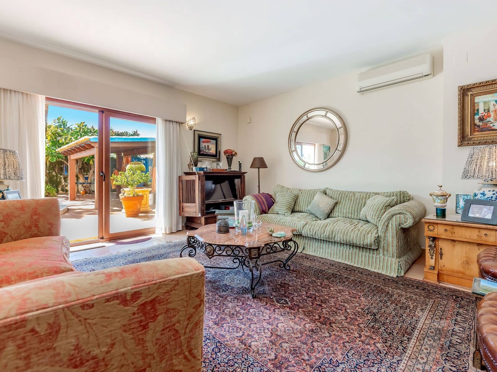4 bedroom Villa for sale in Moraira with pool garage - € 1,090,000 (Ref: 10136465)