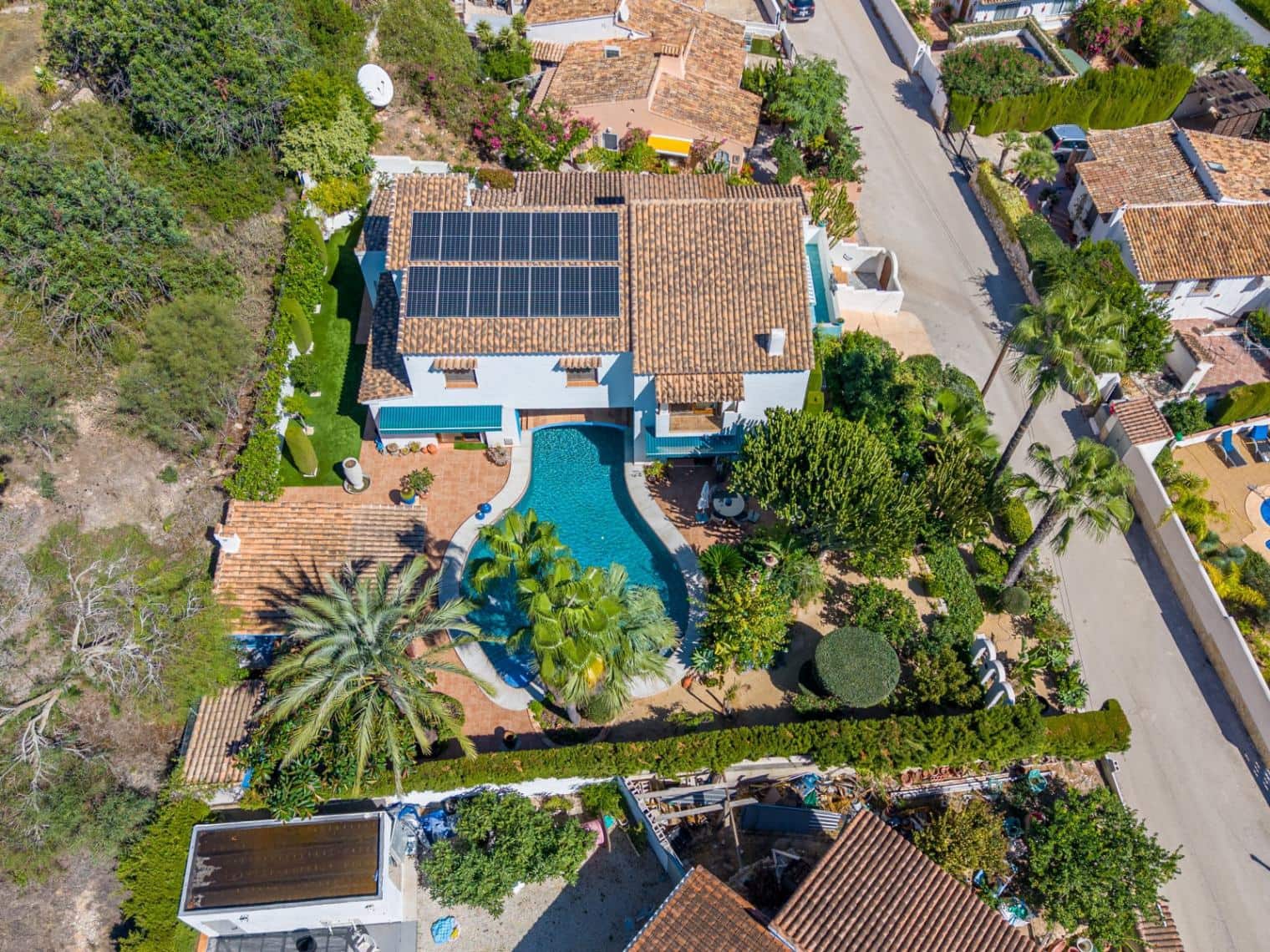 4 bedroom Villa for sale in Moraira with pool garage - € 1,090,000 (Ref: 10136465)