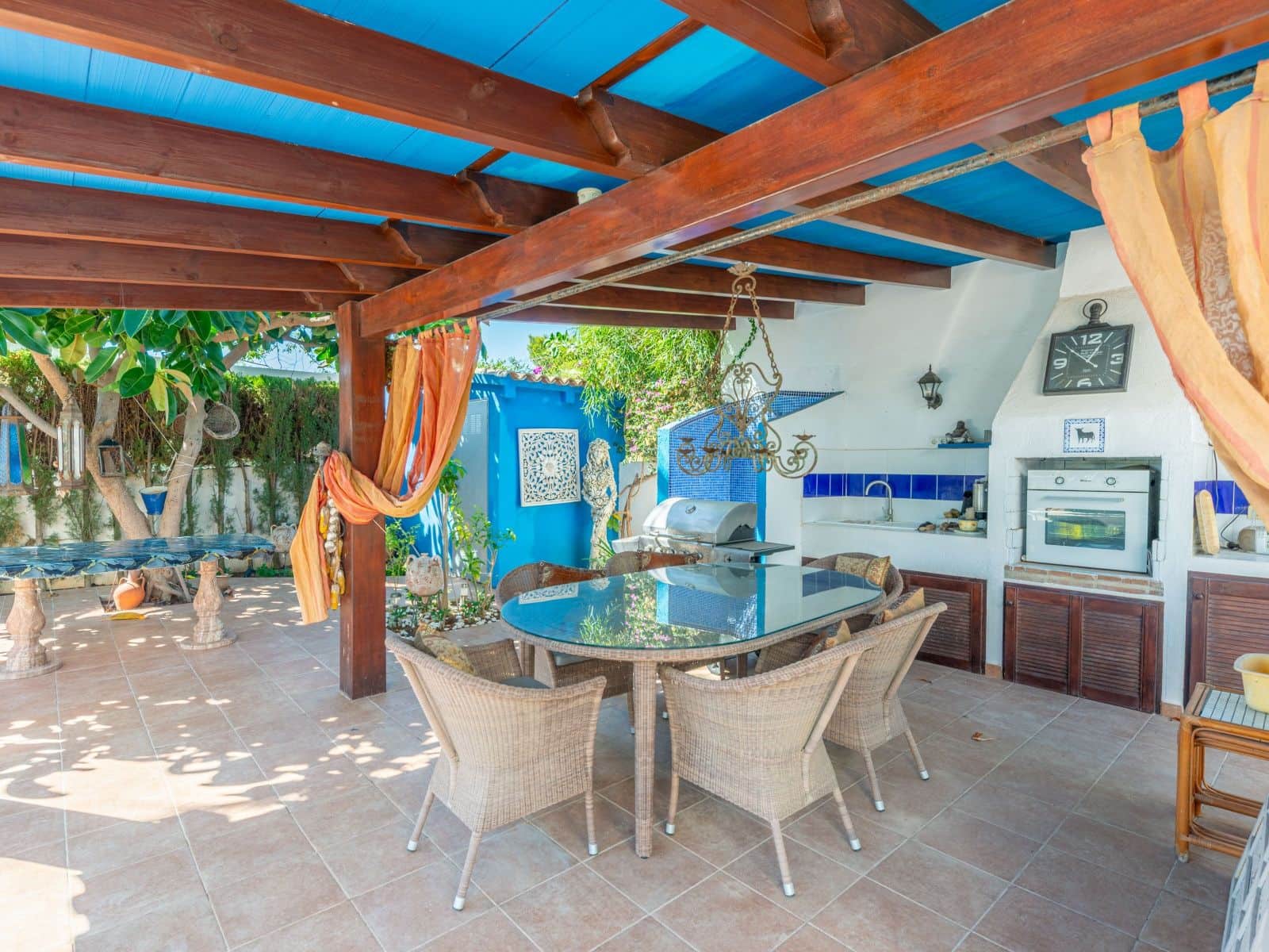 4 bedroom Villa for sale in Moraira with pool garage - € 1,090,000 (Ref: 10136465)