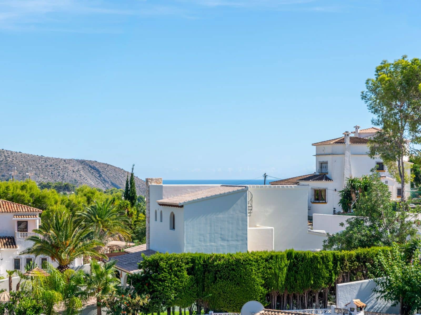 4 bedroom Villa for sale in Moraira with pool garage - € 1,090,000 (Ref: 10136465)