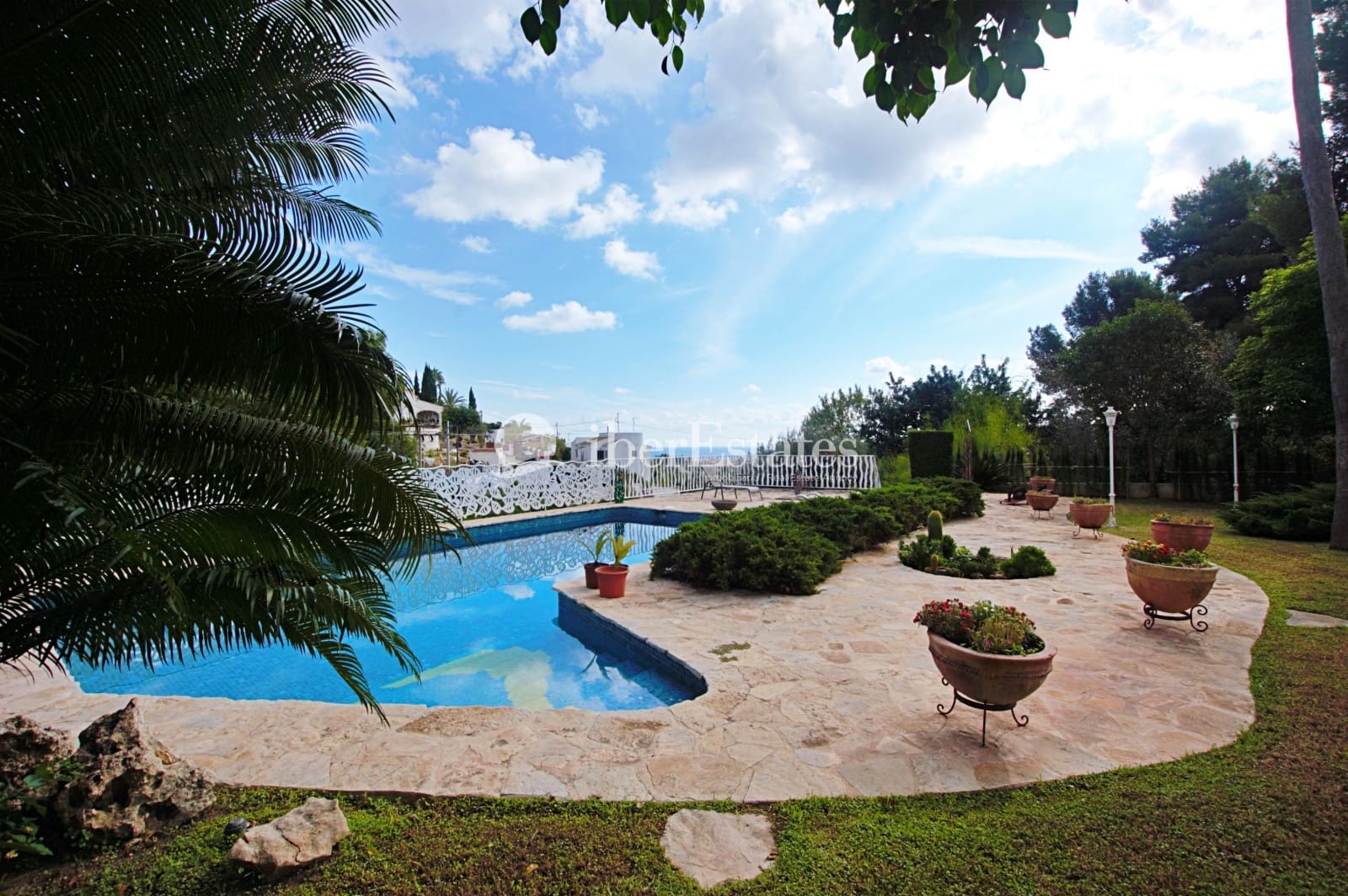 4 soveværelse Villa til leje i Javea / Xabia med swimmingpool garage - € 2.950 (Ref: 6406598)