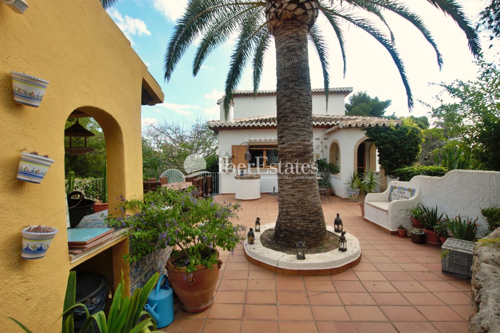 4 soveværelse Villa til leje i Javea / Xabia med swimmingpool garage - € 2.950 (Ref: 6406598)