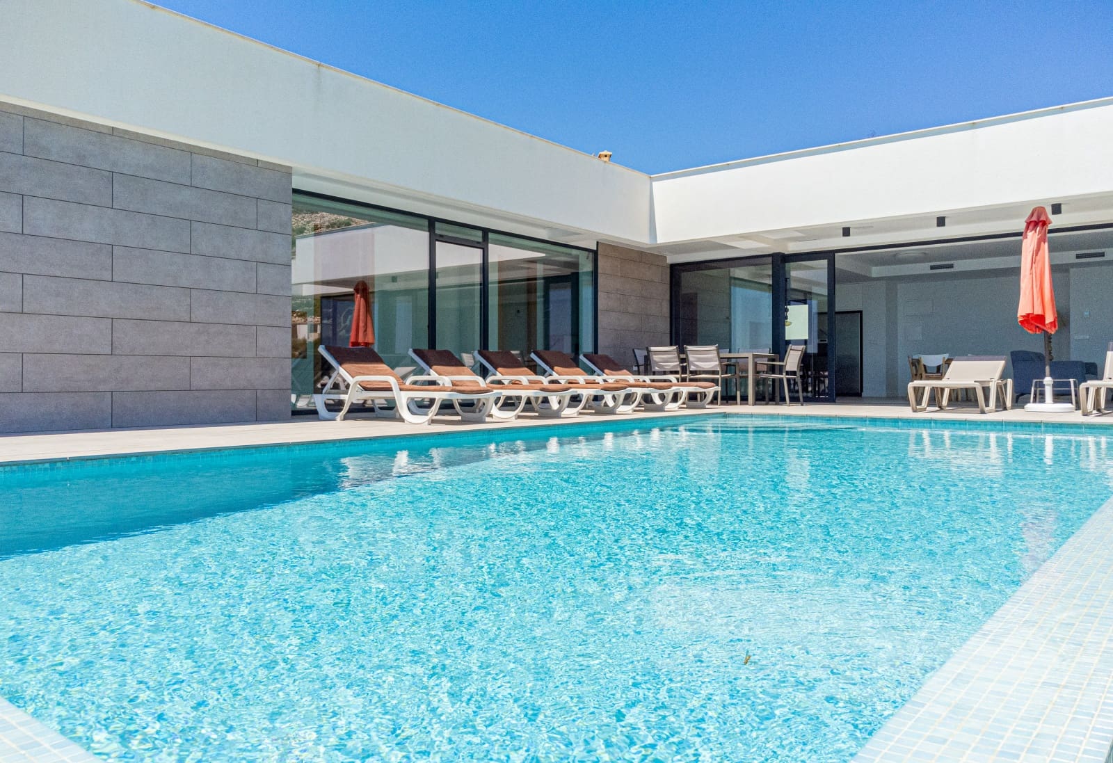 3 sovrum Villa till salu i Cumbre del Sol med pool garage - 1 080 000 € (Ref: 6970084)