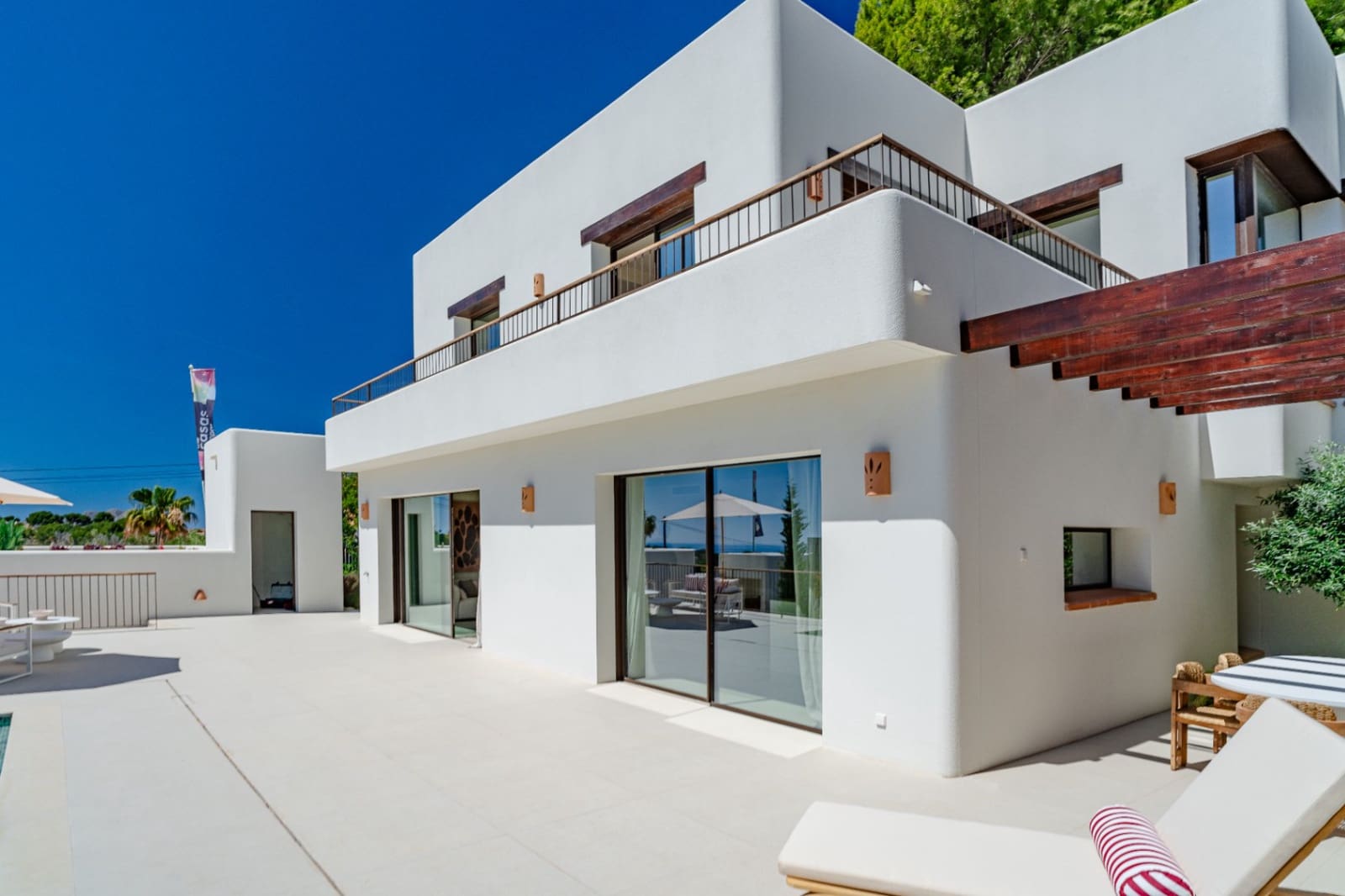 3 bedroom Villa for sale in Moraira with garage - € 1,690,000 (Ref: 8448838)
