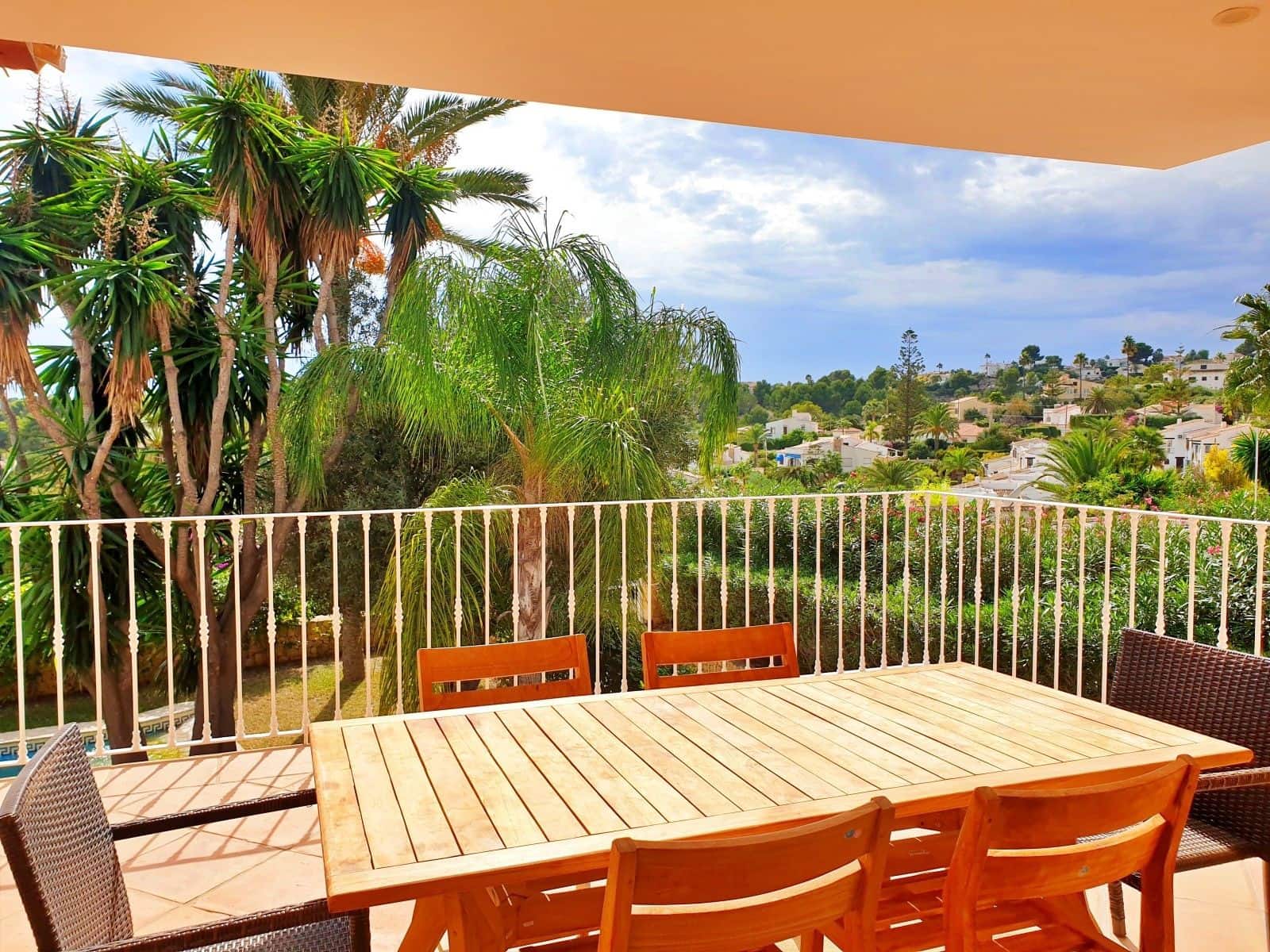 4 bedroom Villa for sale in Moraira with pool garage - € 965,000 (Ref: 8492937)