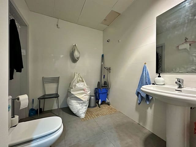 Kaupallinen myytävänä paikassa Arenal, Javea / Xàbia - 120 000 € (Ref: 8865727)