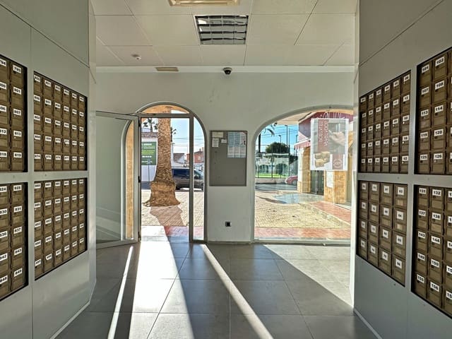 Kaupallinen myytävänä paikassa Arenal, Javea / Xàbia - 120 000 € (Ref: 8865727)