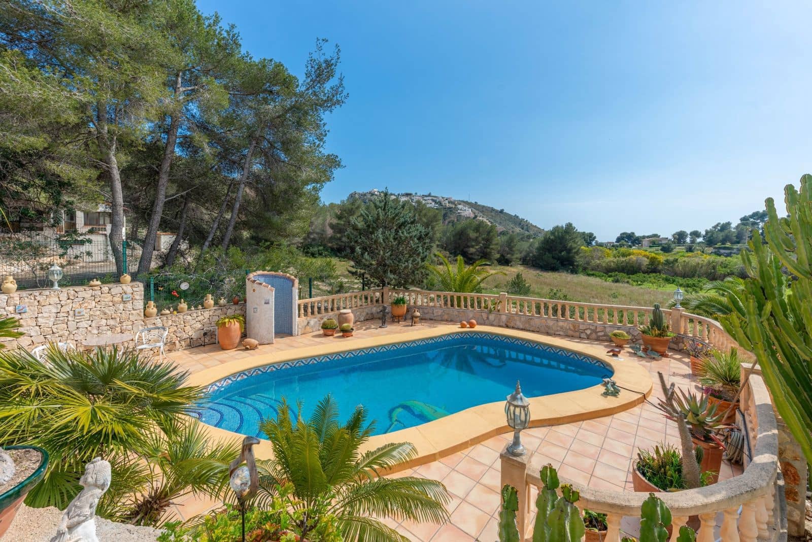 Chalet de 3 habitaciones en Moraira en venta con piscina garaje - 820.000 € (Ref: 8920061)