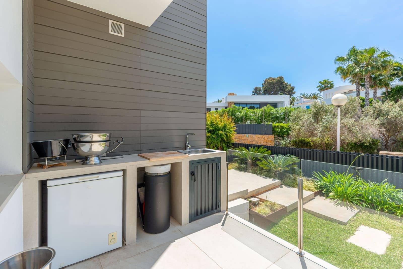 5 soveværelse Villa til salg i Adsubia med swimmingpool garage - € 2.300.000 (Ref: 9002227)