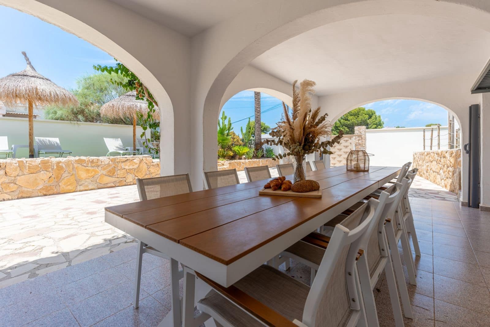 4 bedroom Villa for sale in Moraira with pool garage - € 1,360,000 (Ref: 9107026)