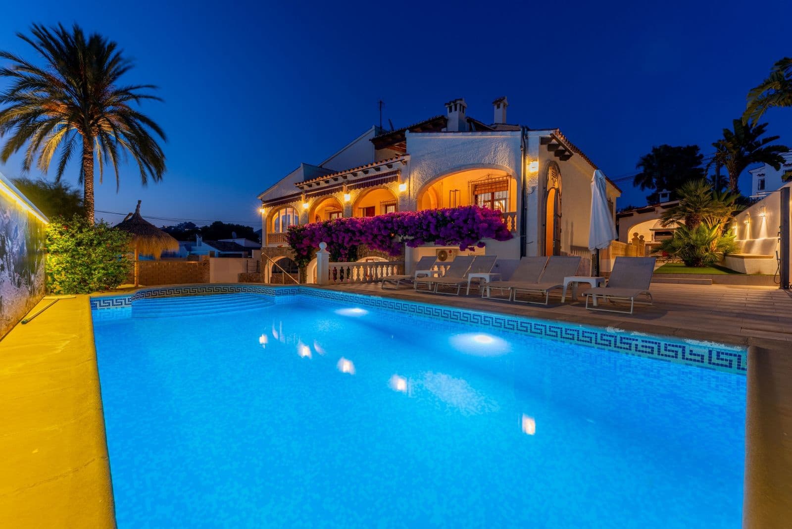4 bedroom Villa for sale in Moraira with pool garage - € 1,360,000 (Ref: 9107026)