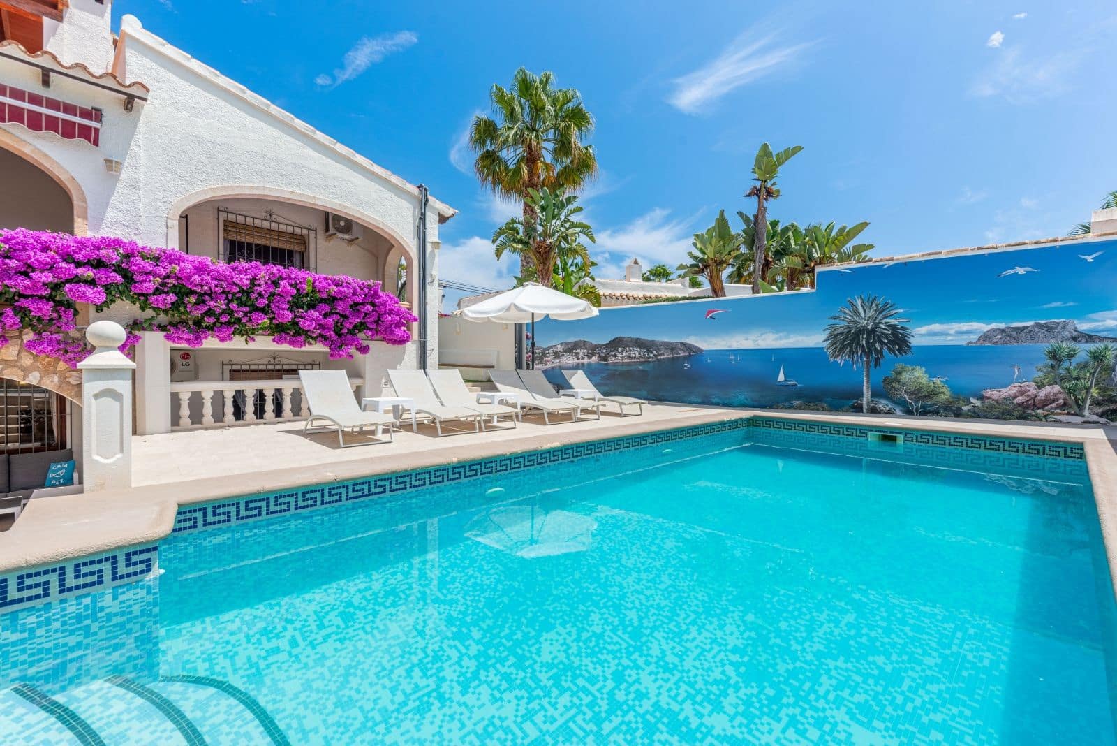 4 bedroom Villa for sale in Moraira with pool garage - € 1,360,000 (Ref: 9107026)