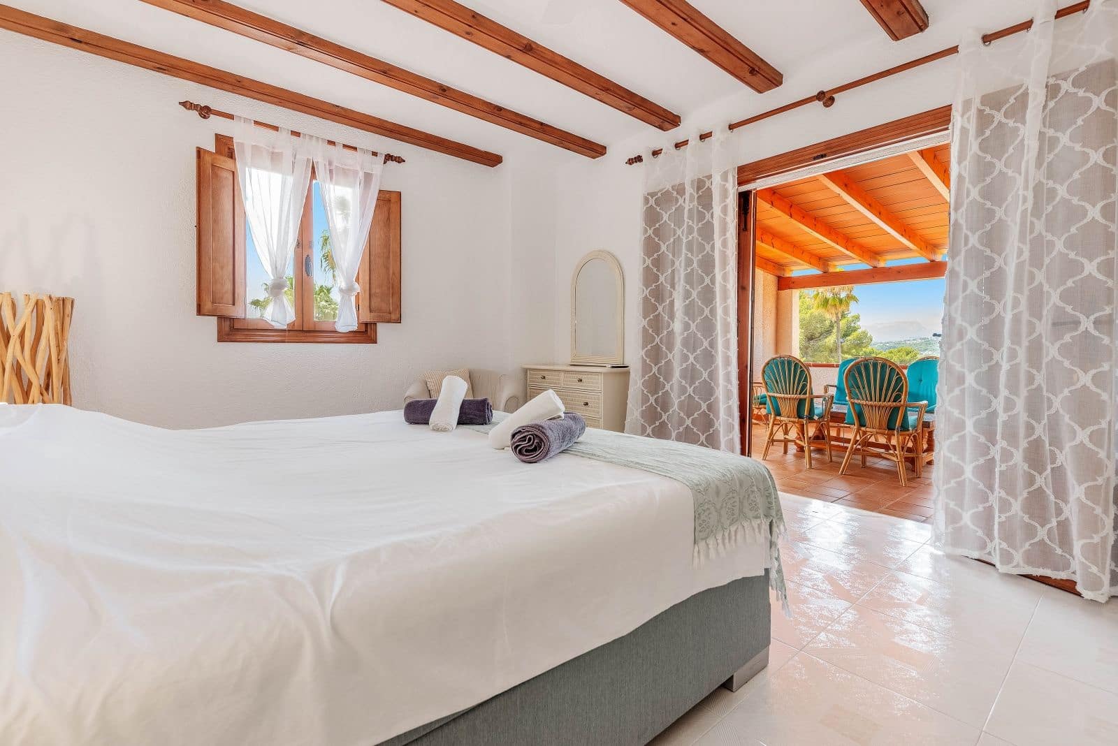 4 bedroom Villa for sale in Moraira with pool garage - € 1,360,000 (Ref: 9107026)