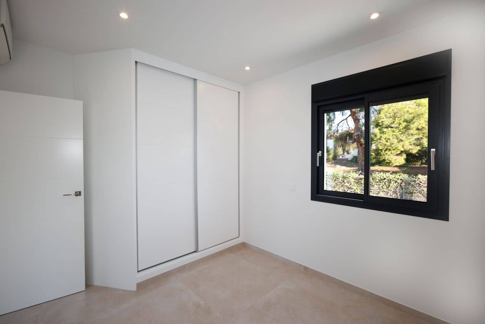 2 bedroom Villa for sale in Calpe / Calp - € 840,000 (Ref: 9328653)