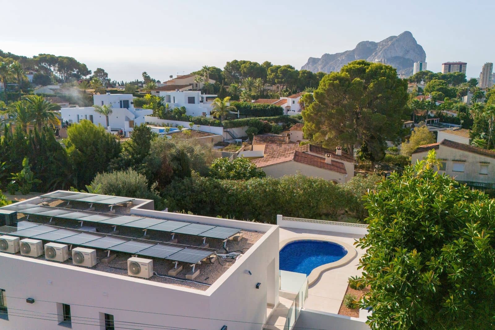 2 bedroom Villa for sale in Calpe / Calp - € 840,000 (Ref: 9328653)