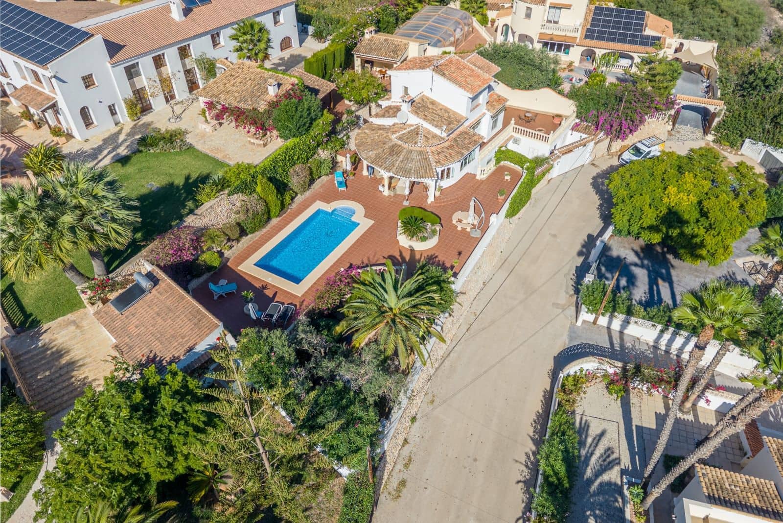 2 makuuhuone Huvila myytävänä paikassa Moraira mukana uima-altaan 
autotalli - 650 000 € (Ref: 9388284)