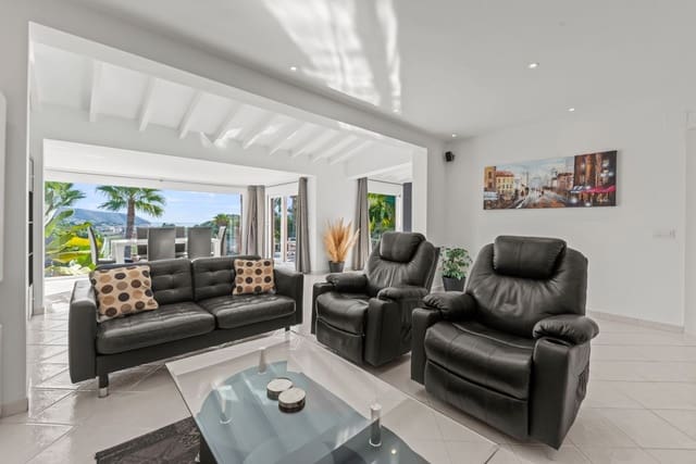 2 soveværelse Villa til salg i Moraira, Teulada-Moraira med swimmingpool garage - € 775.000 (Ref: 9444793)