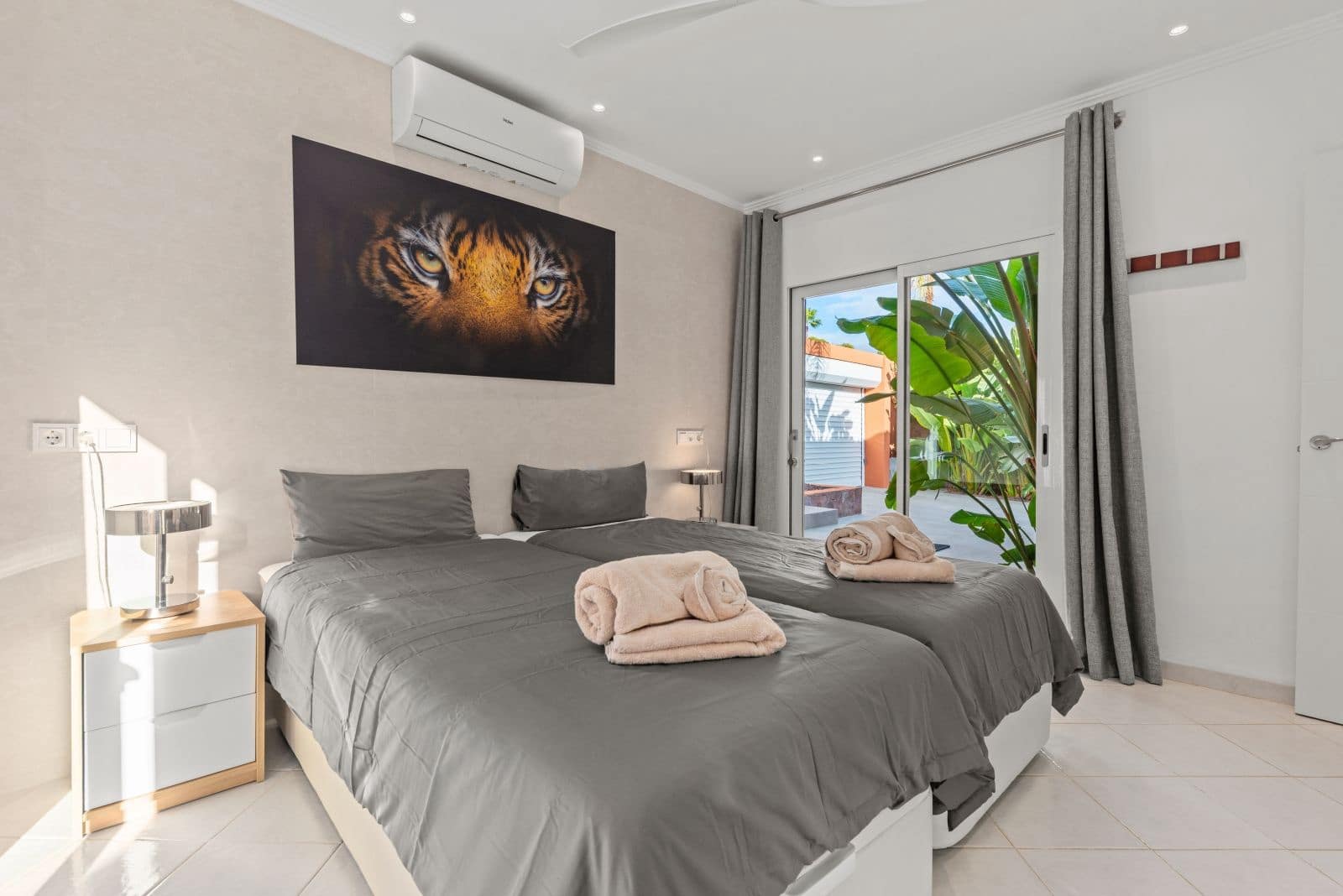 2 soveværelse Villa til salg i Moraira med swimmingpool garage - € 775.000 (Ref: 9444793)