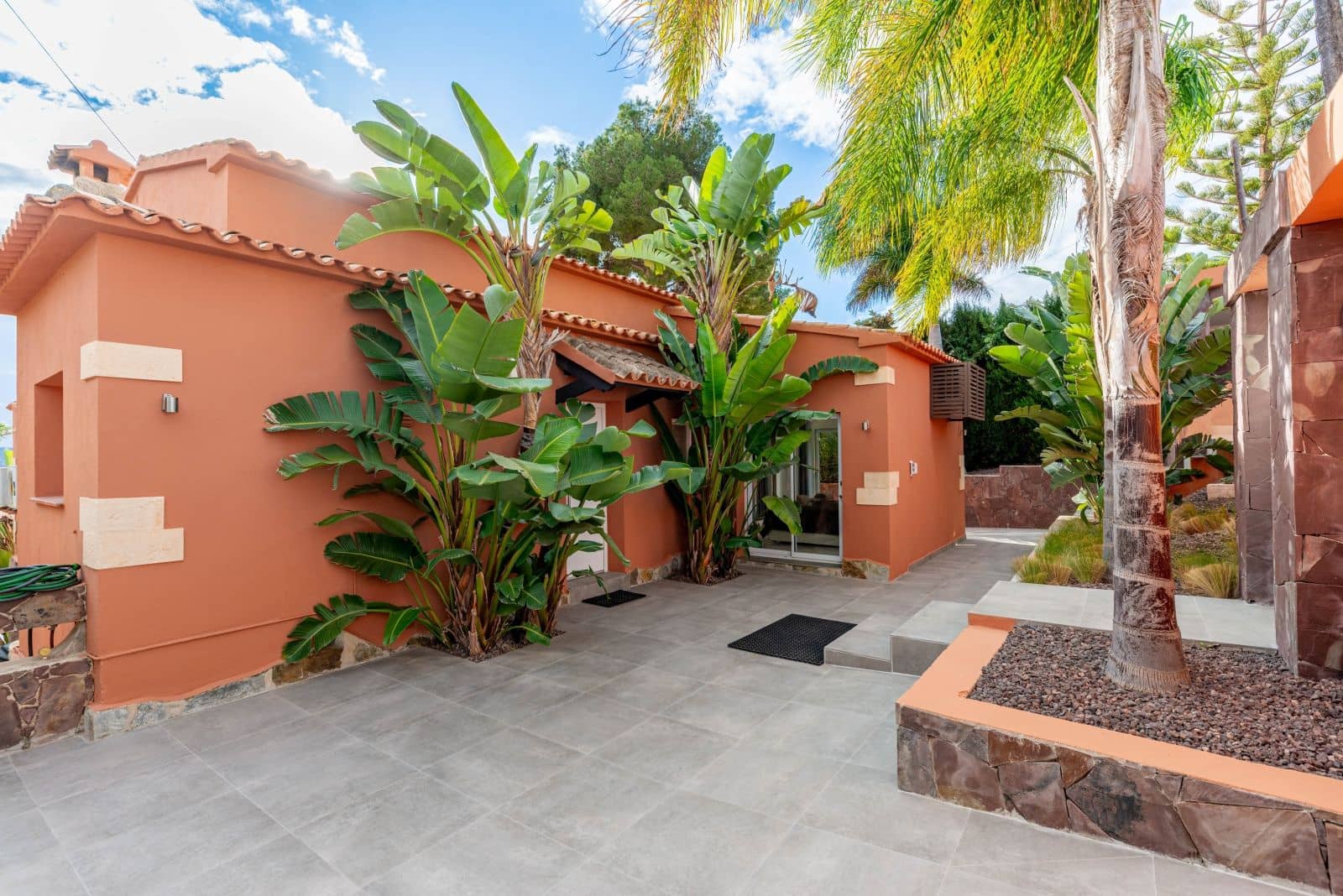 2 soveværelse Villa til salg i Moraira med swimmingpool garage - € 775.000 (Ref: 9444793)