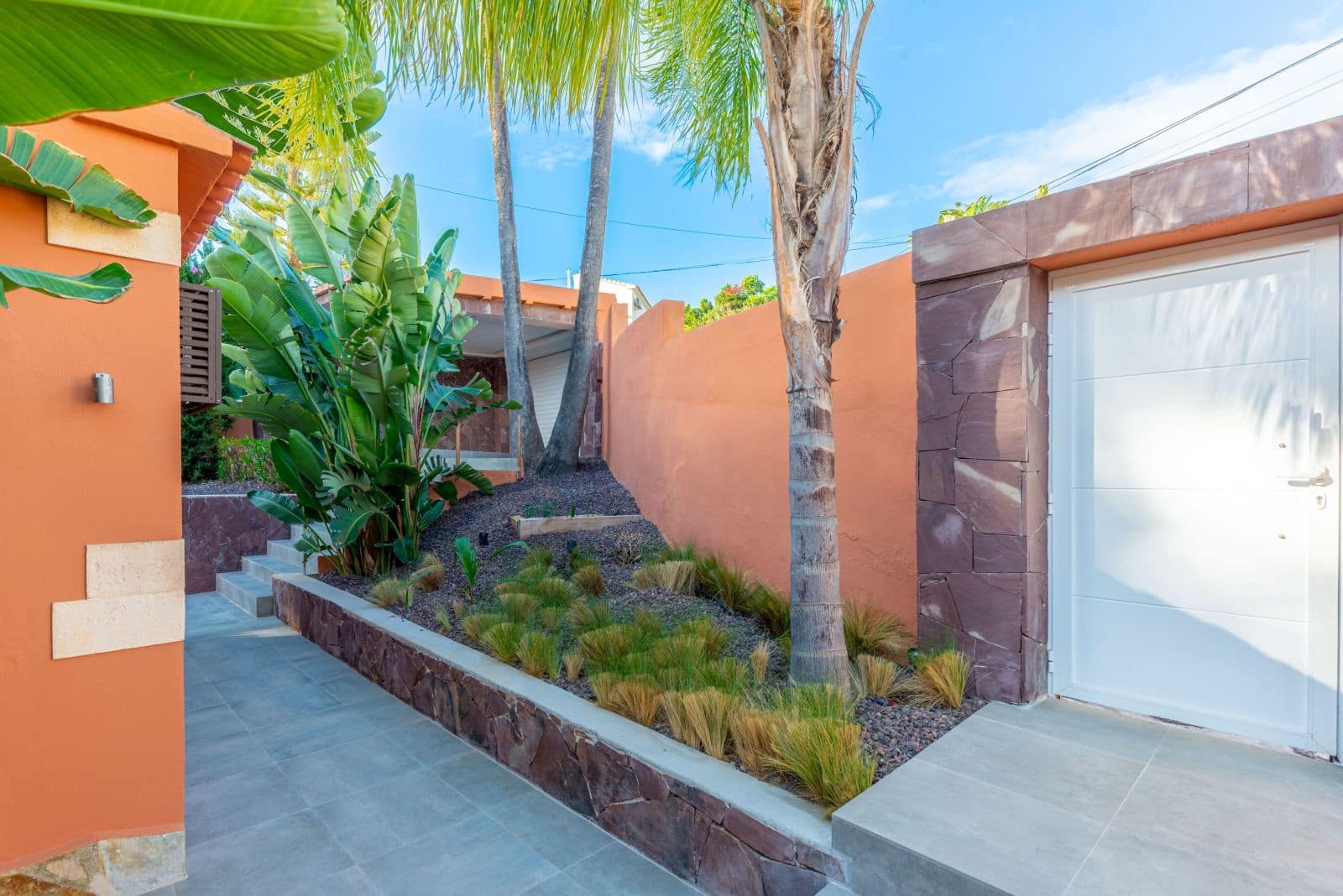 2 soveværelse Villa til salg i Moraira med swimmingpool garage - € 775.000 (Ref: 9444793)