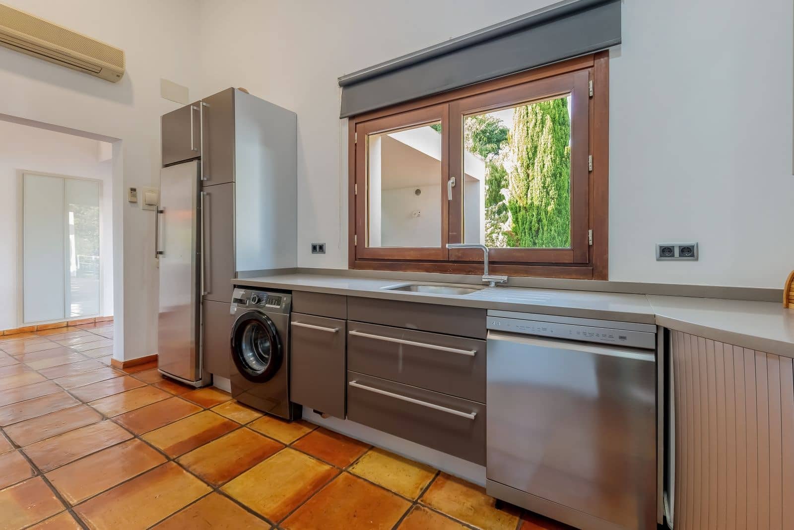 Chalet de 3 habitaciones en Ondara en venta con piscina garaje - 1.400.000 € (Ref: 9492703)