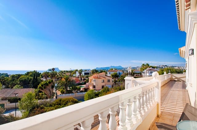 5 soveværelse Villa til salg i Moraira, Teulada-Moraira med swimmingpool - € 2.450.000 (Ref: 9534470)