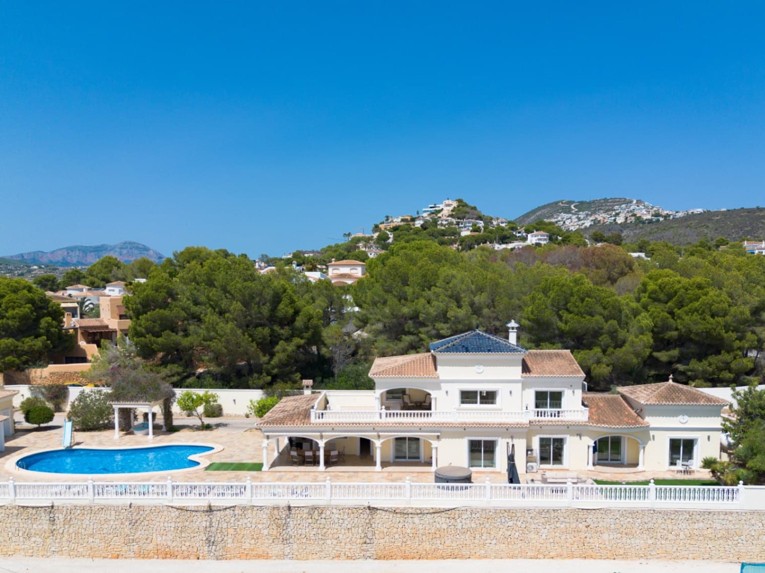 5 soveværelse Villa til salg i Moraira med swimmingpool - € 2.450.000 (Ref: 9534470)