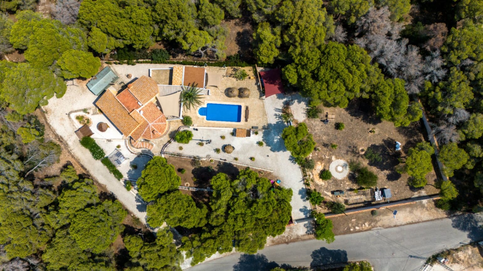 2 soveværelse Villa til salg i Benissa med swimmingpool - € 895.000 (Ref: 9534474)