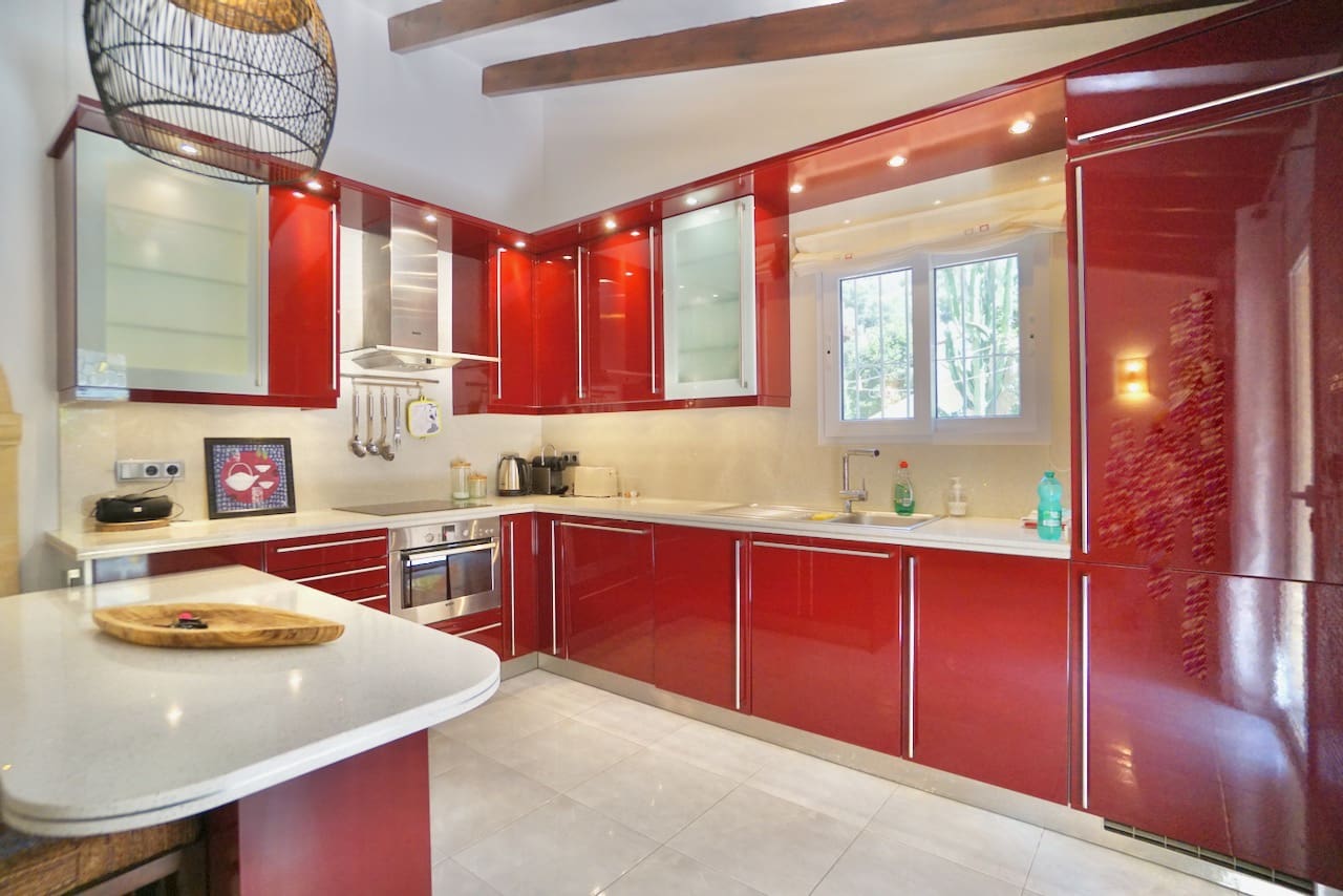 4 soveværelse Villa til salg i Moraira med swimmingpool - € 695.000 (Ref: 9534477)