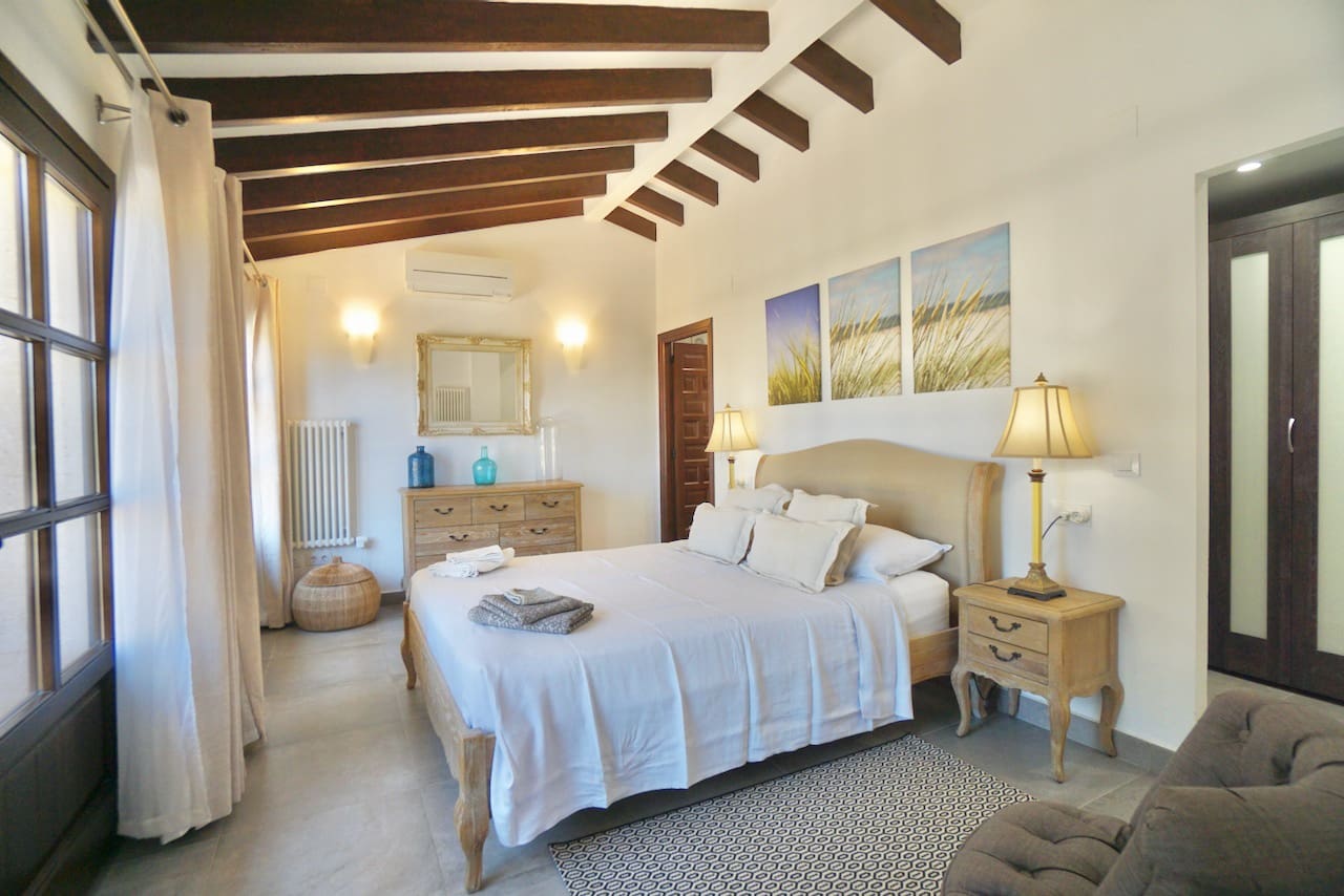 4 soveværelse Villa til salg i Moraira med swimmingpool - € 695.000 (Ref: 9534477)