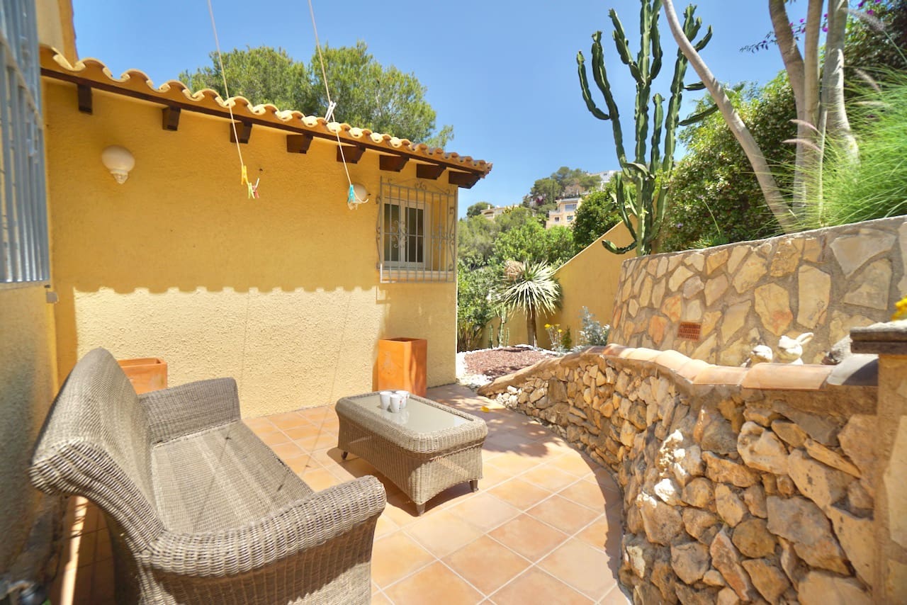 4 soveværelse Villa til salg i Moraira med swimmingpool - € 695.000 (Ref: 9534477)