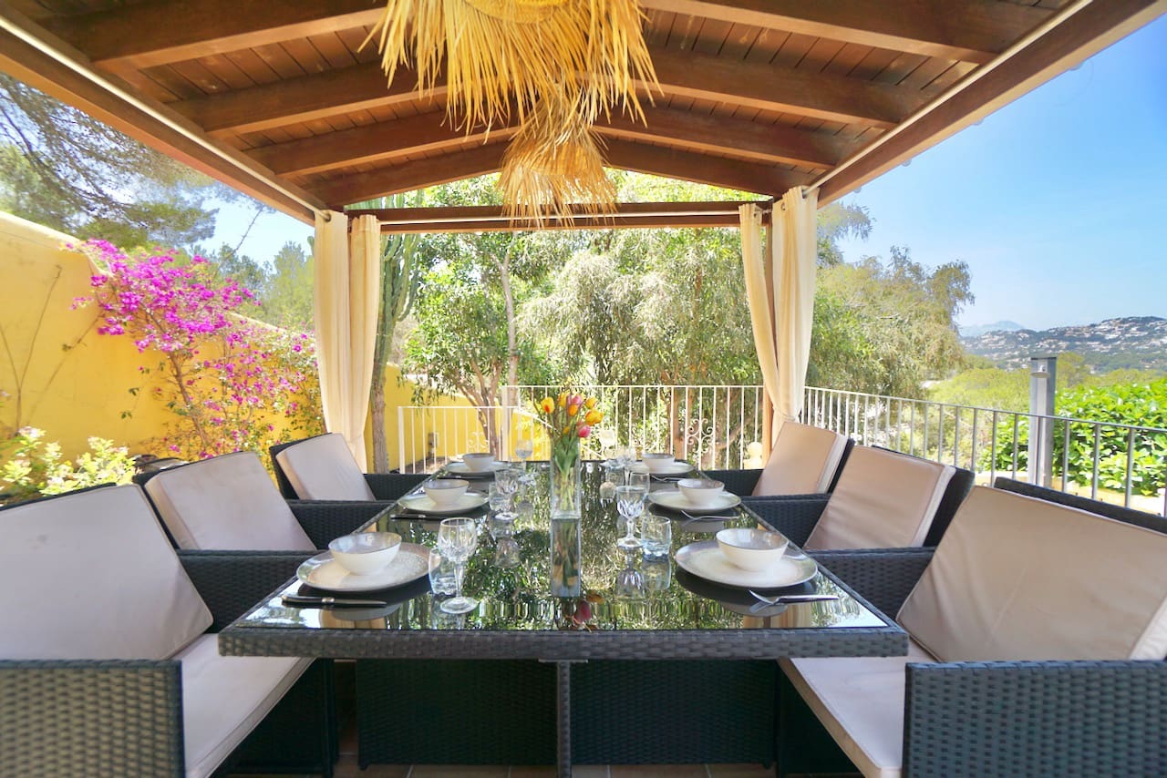 4 soveværelse Villa til salg i Moraira med swimmingpool - € 695.000 (Ref: 9534477)