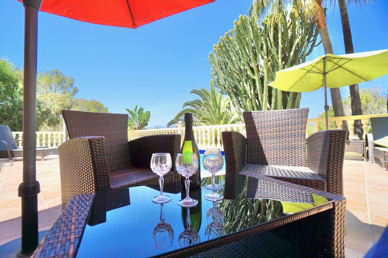 4 soveværelse Villa til salg i Moraira med swimmingpool - € 695.000 (Ref: 9534477)