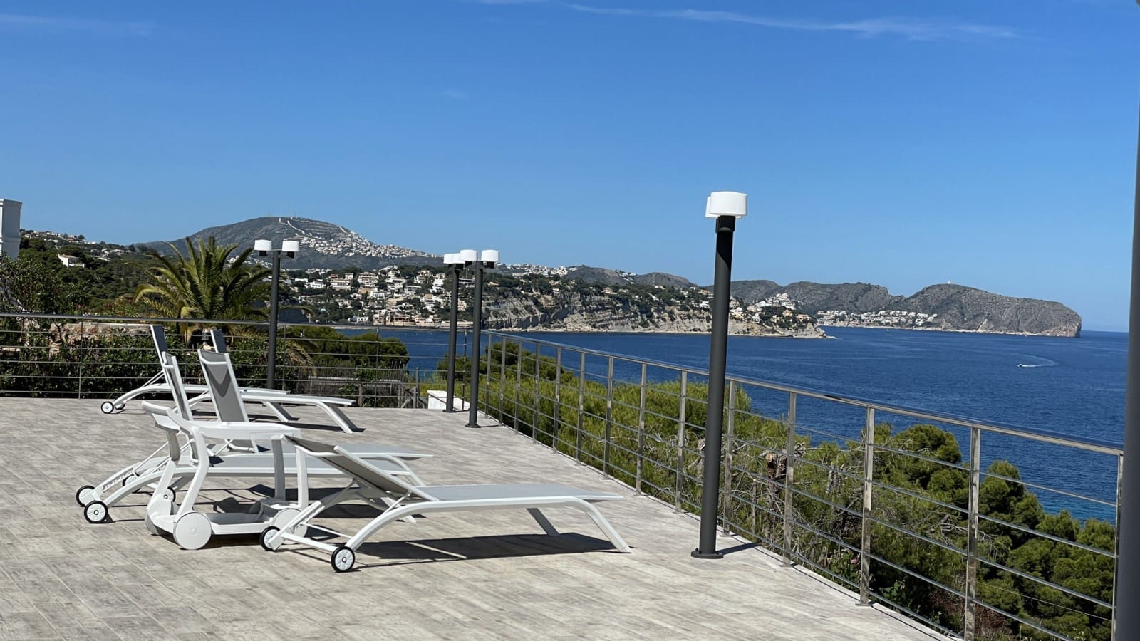 4 soveværelse Villa til salg i Benissa med swimmingpool - € 2.490.000 (Ref: 9534480)