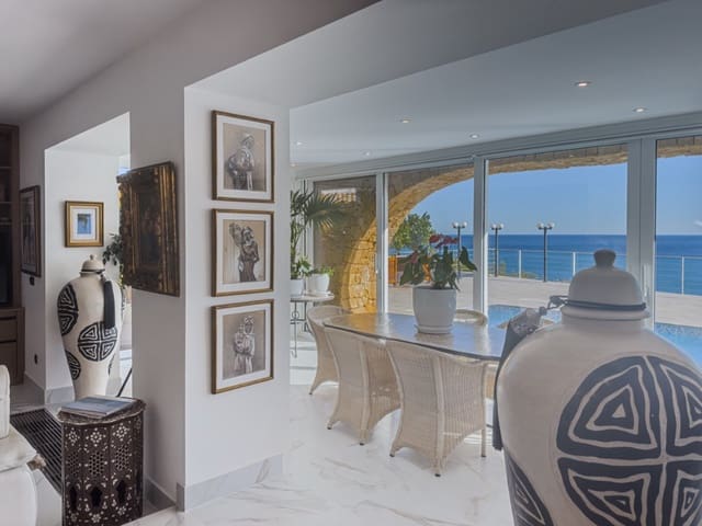 4 soveværelse Villa til salg i Benissa med swimmingpool - € 2.490.000 (Ref: 9534480)